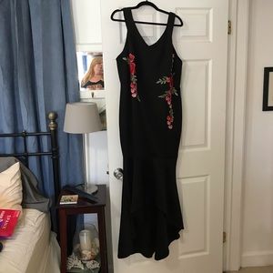Hi-lo tulip dress, black w/roses